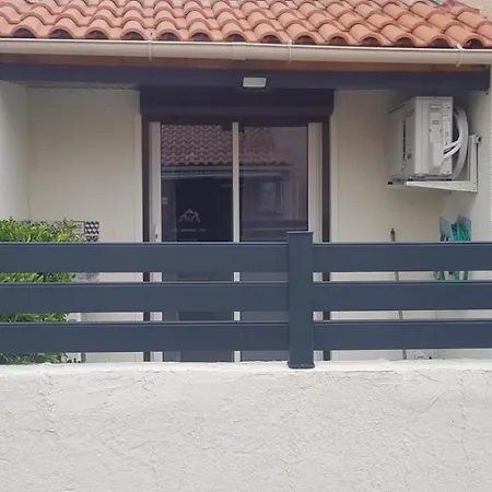 Maisonnette Au Bord Du Marin Leucate